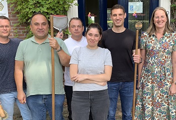 Amgen Breda volunteers at De Honingraad-mobile